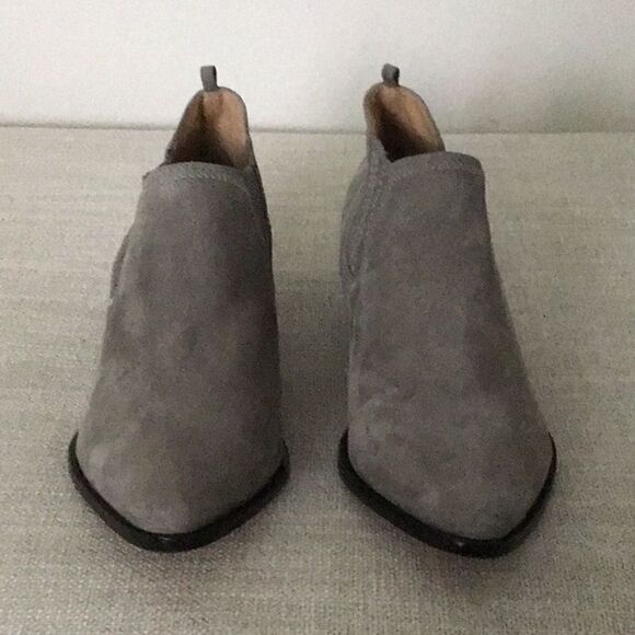 SCHULTZ Jacqueline Bootie Gray Suede - Picture 8 of 12